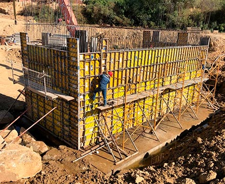 Estribo de Puente Pulquina